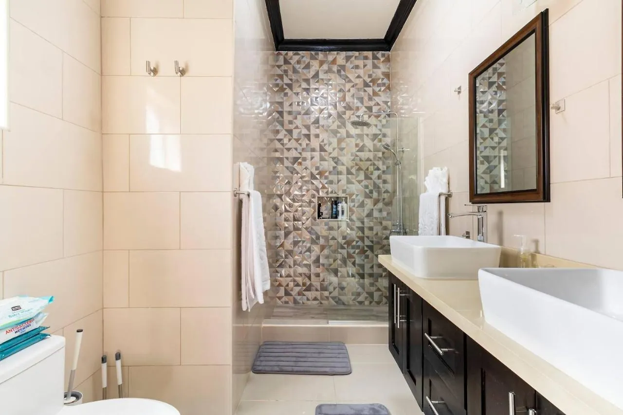 Apartament Luxury Living Modern Contemporary Home With Brand New Pool In Manor Park